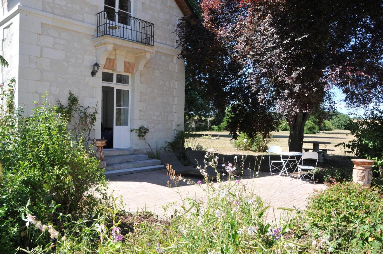 La Terrasse De L'Orangerie Du Chateau - Art Nouveau - Gite 2 Personnes Brain-sur-Allonnes Εξωτερικό φωτογραφία